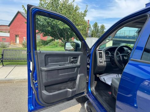 Used 2015 RAM 1500 ST w/ SXT Appearance Group AWD/4WD image 11