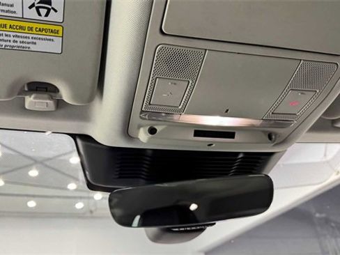 Used 2021 Land Rover Discovery Sport S image 20