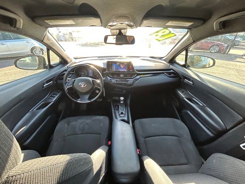 Used 2018 Toyota C-HR XLE image 14