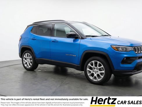 Used 2025 Jeep Compass Limited image 1