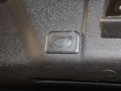 Used 2012 GMC Acadia SLT image 50