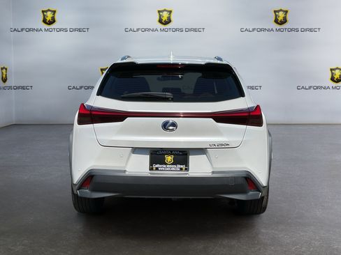 Used 2022 Lexus UX 250h w/ Accessory Package (Z2) AWD/4WD image 6