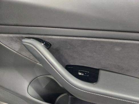 Used 2018 Tesla Model 3 Long Range image 6