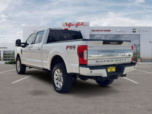 Used 2017 Ford F250 Platinum w/ Platinum Ultimate Package AWD/4WD image 3