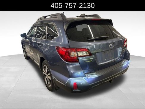 Used 2018 Subaru Outback 3.6R Limited AWD/4WD image 4