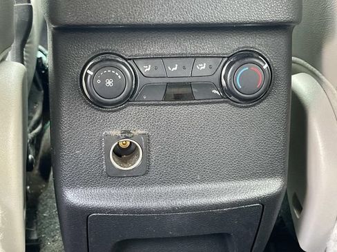Used 2012 Ford Explorer XLT FWD image 18