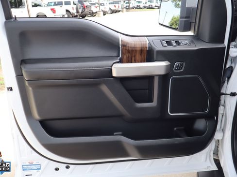 Certified 2019 Ford F150 Lariat w/ Equipment Group 502A Luxury AWD/4WD image 12
