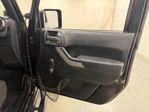 Used 2011 Jeep Wrangler Sport AWD/4WD image 8