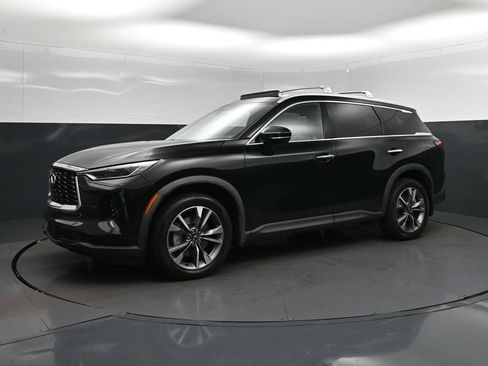 Certified 2023 INFINITI QX60 Luxe w/ Vision Package AWD/4WD image 3