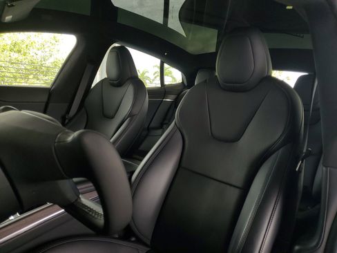 Used 2021 Tesla Model S Long Range image 18