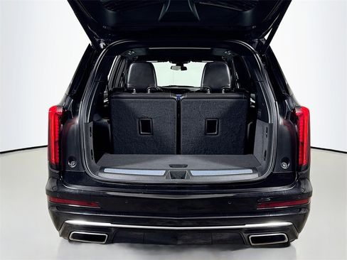 Certified 2025 Cadillac XT6 Premium Luxury image 26