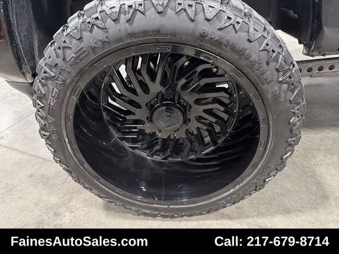 Used 2019 RAM 2500 Big Horn w/ Black Appearance Package image 34