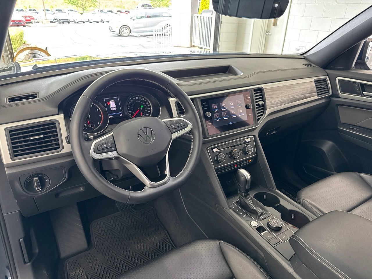 Used 2021 Volkswagen Atlas Cross Sport SE w/ Panoramic Sunroof Package AWD/4WD image 17