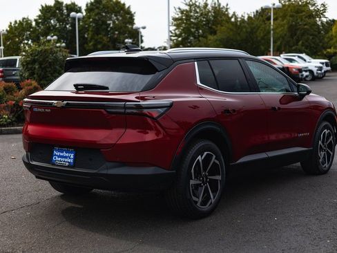 New 2026 Chevrolet Equinox EV LT image 28