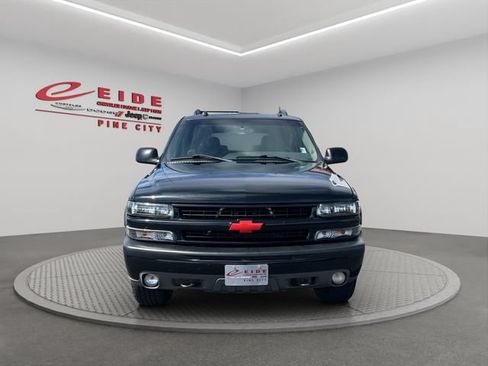 Used 2005 Chevrolet Tahoe Z71 w/ Preferred Equipment Group AWD/4WD image 13