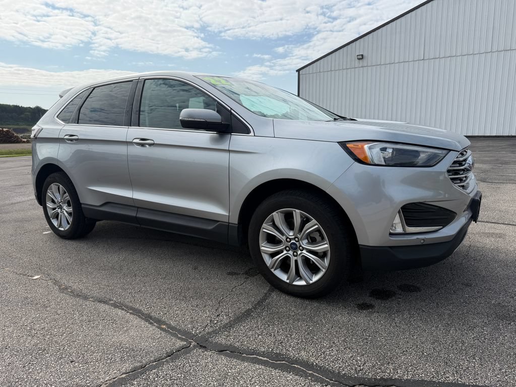 Used 2022 Ford Edge Titanium AWD/4WD image 3