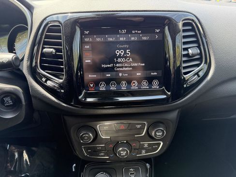 Used 2019 Jeep Compass Limited AWD/4WD image 14