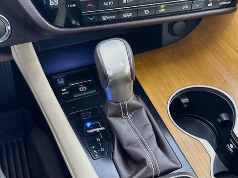 Used 2018 Lexus RX 350 FWD w/ Premium Package image 18