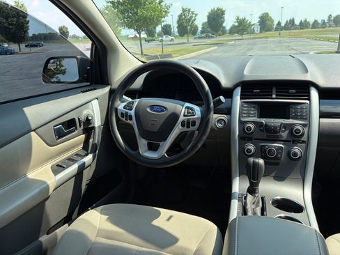 Used 2014 Ford Edge SE AWD/4WD image 16