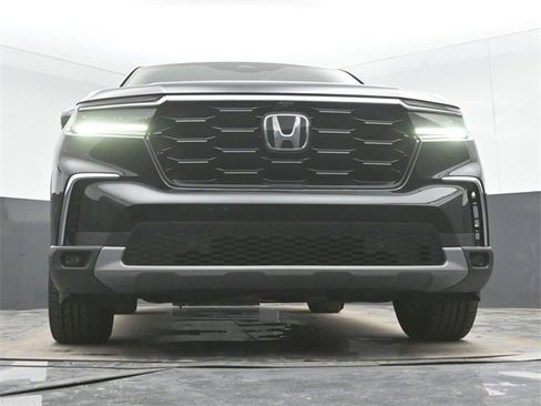 Used 2023 Honda Pilot Elite image 46