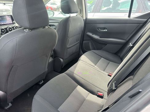Used 2023 Nissan Sentra SV image 9