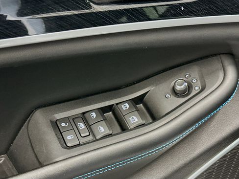 Used 2024 Jeep Grand Cherokee Trailhawk w/ Advanced Protech Group II AWD/4WD image 15