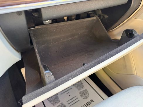 Used 2017 Volvo XC90 T6 Momentum w/ Vision Package image 30