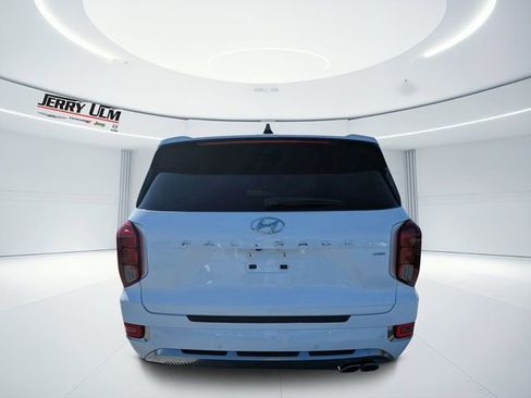 Used 2022 Hyundai Palisade Calligraphy image 4