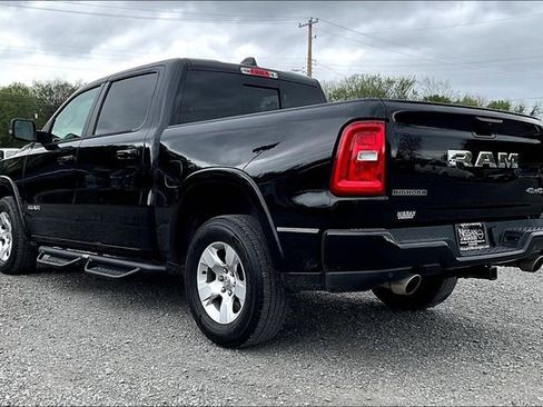 Used 2025 RAM 1500 Big Horn AWD/4WD image 4