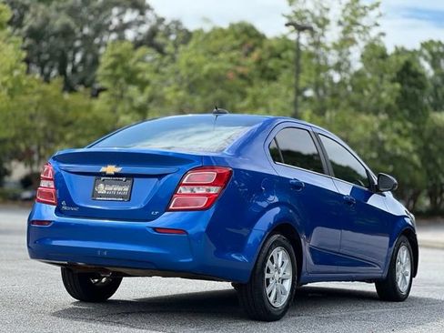 Used 2019 Chevrolet Sonic LT w/ Convenience Package FWD image 5