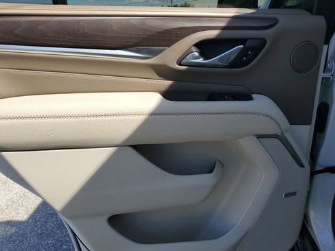 Used 2021 GMC Yukon Denali w/ Denali Premium Package image 44