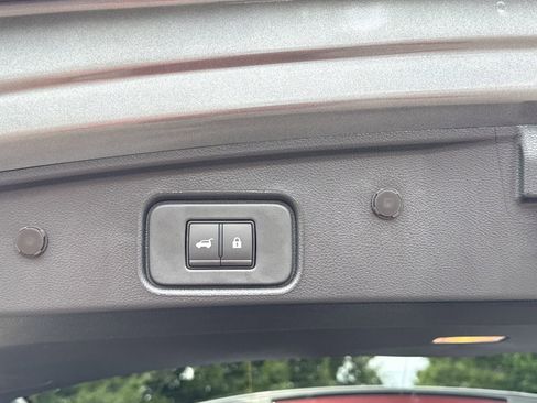New 2026 Nissan Pathfinder SV w/ SV Premium Package FWD image 23