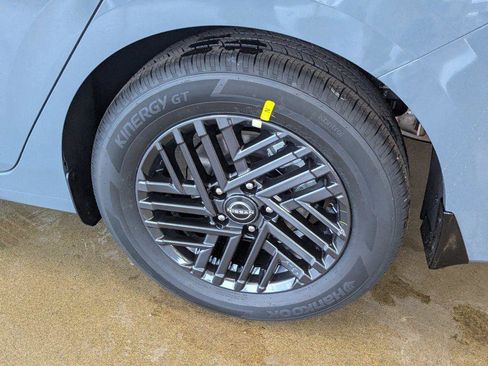 New 2026 Nissan Sentra SV w/ Floor Mat Package FWD image 32