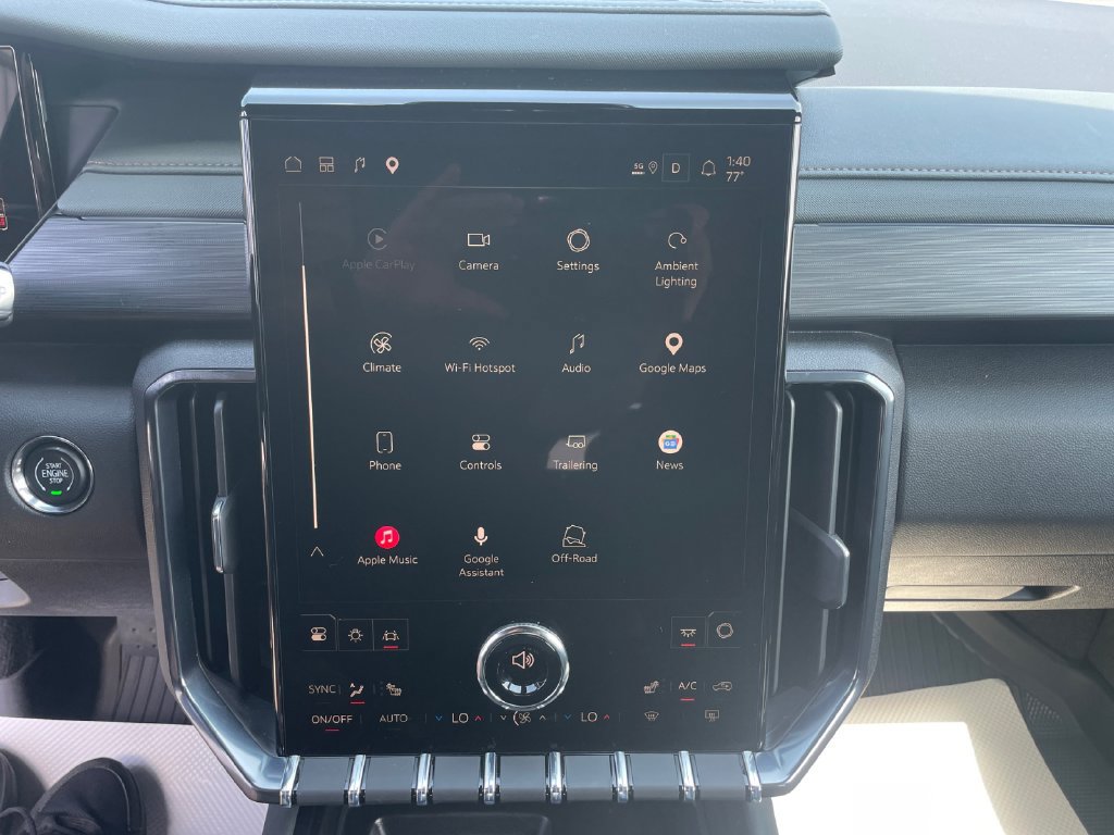 Used 2025 GMC Acadia AT4 w/ LPO, Floor Liner Package AWD/4WD image 30