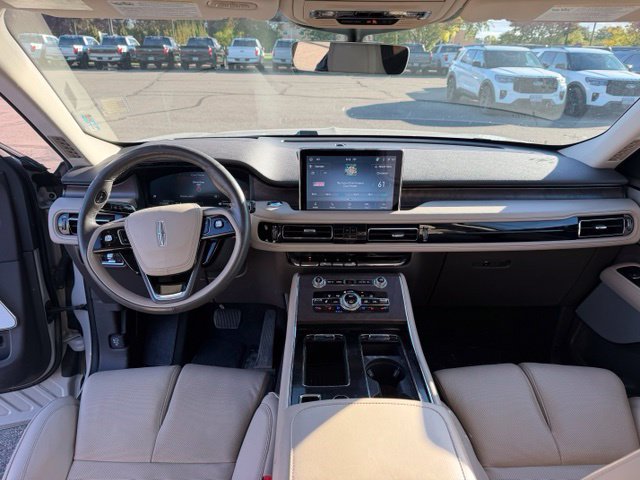 Used 2023 Lincoln Aviator Reserve w/ Equipment Group 201A AWD/4WD image 2