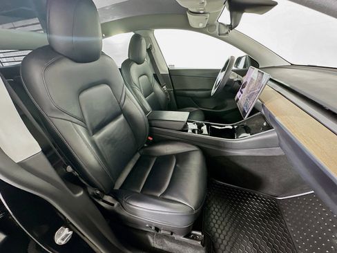 Used 2020 Tesla Model Y Long Range image 30