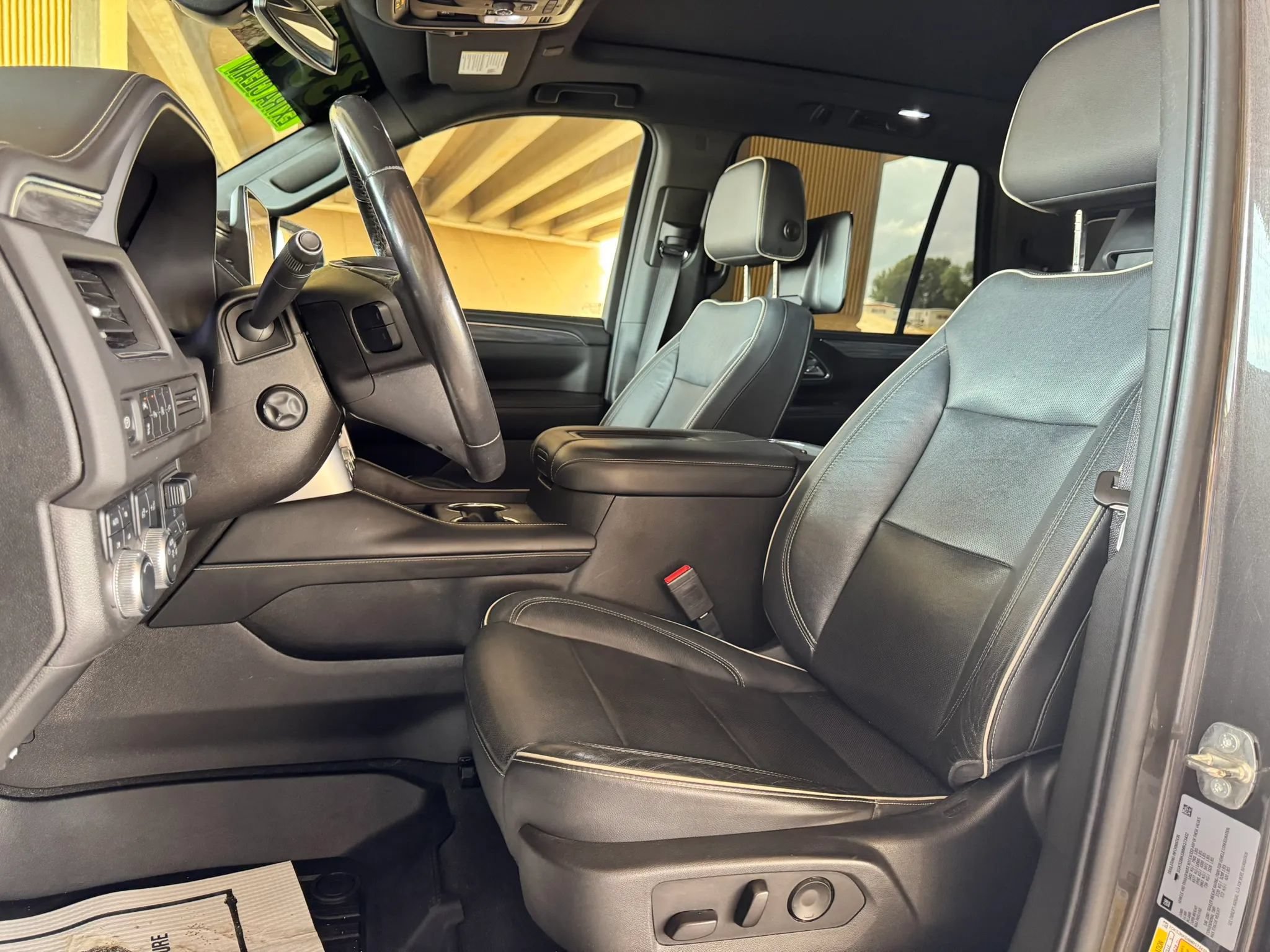 Used 2021 GMC Yukon SLT w/ SLT Luxury Plus Package AWD/4WD image 13