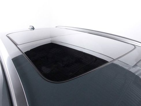 Certified 2023 Volvo XC40 B5 Plus w/ Protection Package Premier image 34