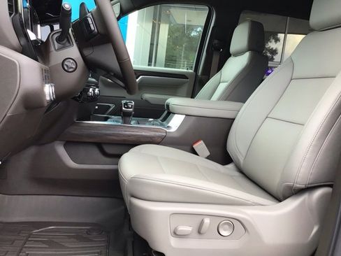 New 2026 GMC Sierra 1500 SLT w/ SLT Convenience Package image 13