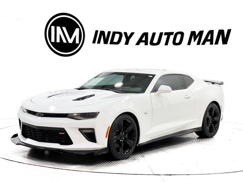 Used 2018 Chevrolet Camaro SS RWD image 8