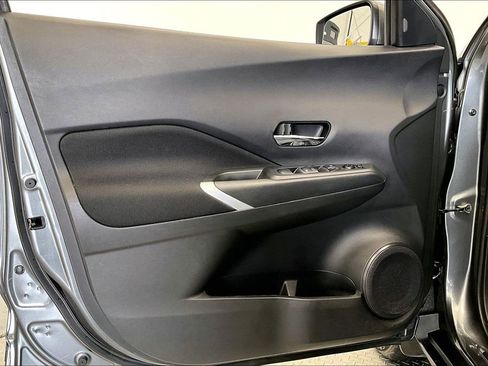 Used 2023 Nissan Kicks SV FWD image 17