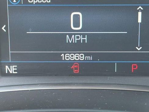 Used 2024 GMC Terrain SLE w/ Driver Convenience Package FWD image 29