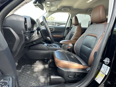 Used 2023 Ford Bronco Sport Outer Banks image 3