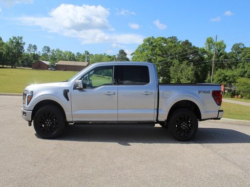 New 2026 Ford F150 Lariat w/ Equipment Group 501A Mid AWD/4WD image 12