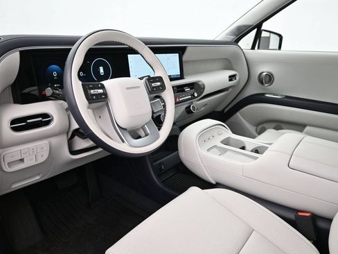 Used 2026 Hyundai Palisade Calligraphy FWD image 4