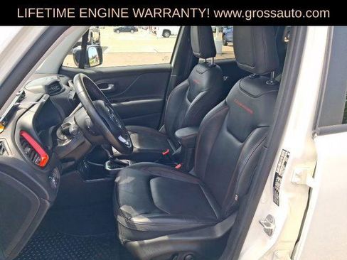 Certified 2023 Jeep Renegade Trailhawk w/ Trailhawk Elite Group AWD/4WD image 22