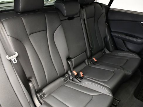 Used 2025 Audi Q8 Premium Plus image 53