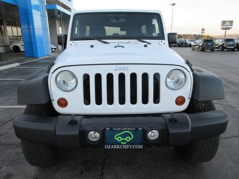 Used 2012 Jeep Wrangler Unlimited Sport image 8