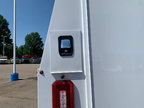 New 2024 Chevrolet Express 3500 w/ Power Convenience Package image 17