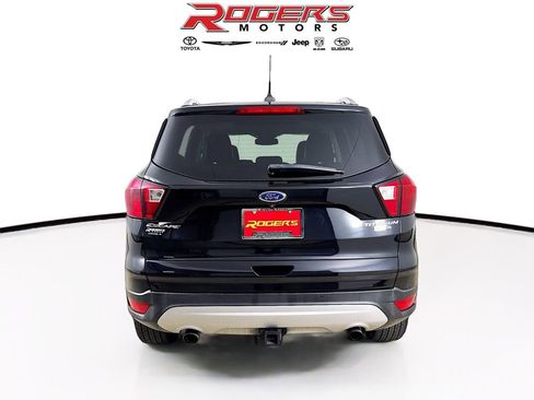 Used 2019 Ford Escape Titanium image 6